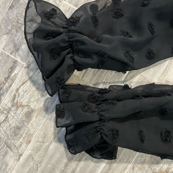 Ruched Off-Shoulder Crop Top - Picture 5 of 5